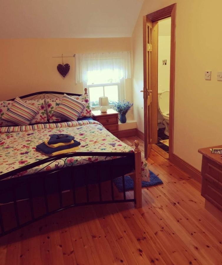 Nellys Bed&Bikes Hotel Westport Esterno foto
